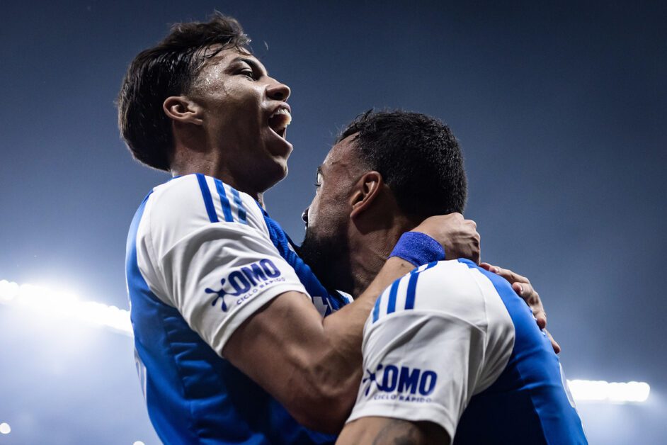 Kaio Jorge marca dois, Cruzeiro repete placar contra o Atlético e avança na Copa do Brasil